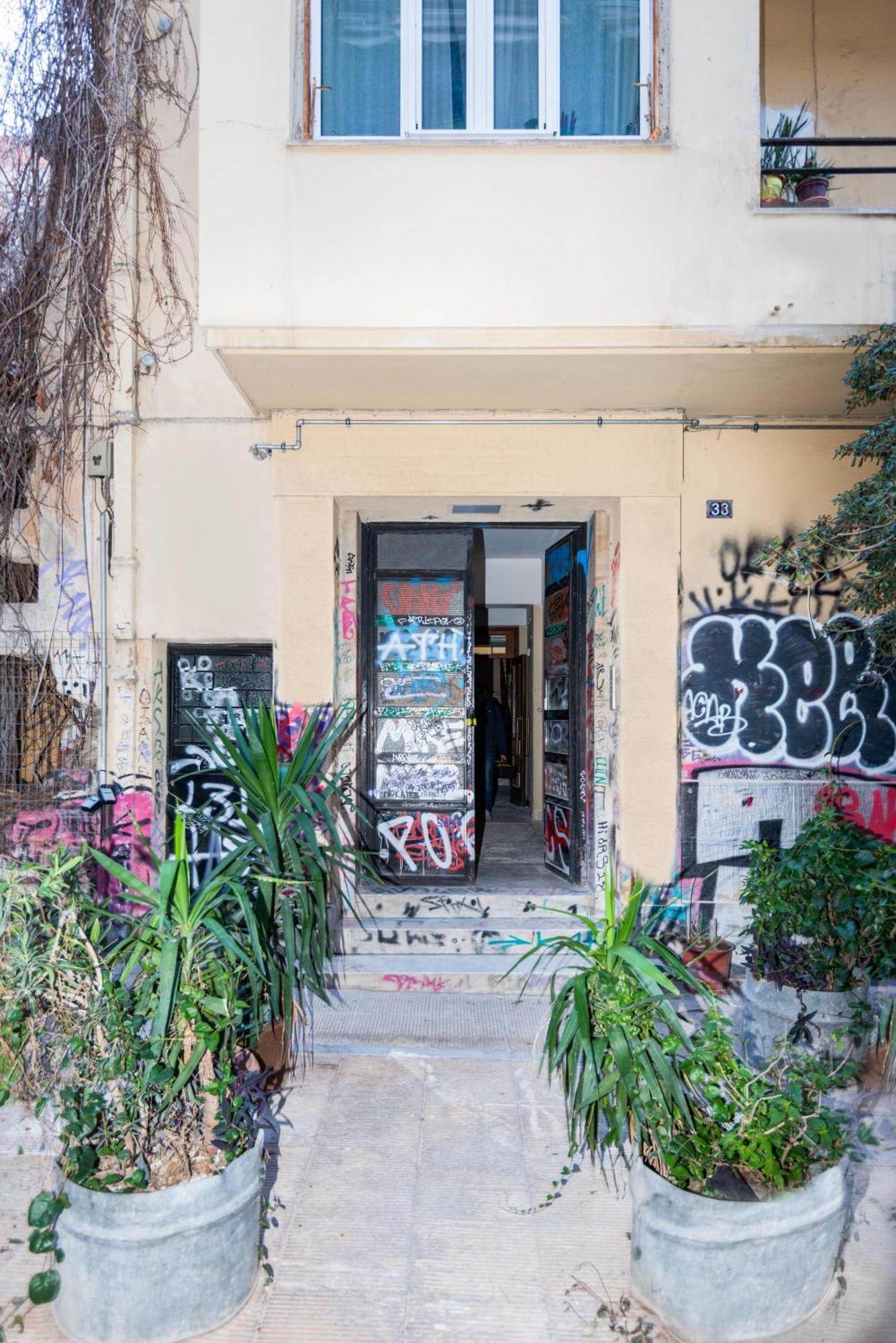 Zen Love, Exarchia Афины Экстерьер фото